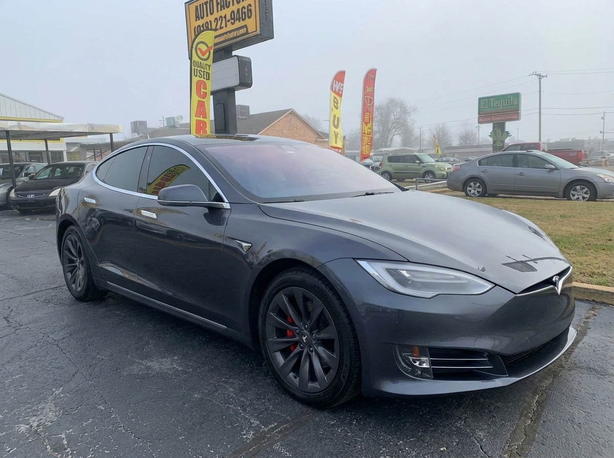 tesla model s 2020 5YJSA1E42LF361811 image tesla model s 2020 5YJSA1E42LF361811 image